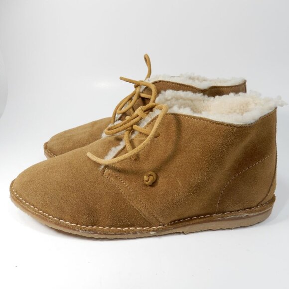 Beek Penguin Genuine Shearling Lace up Chukka Booties Size 8 Tan Suede NEW - Picture 2 of 10